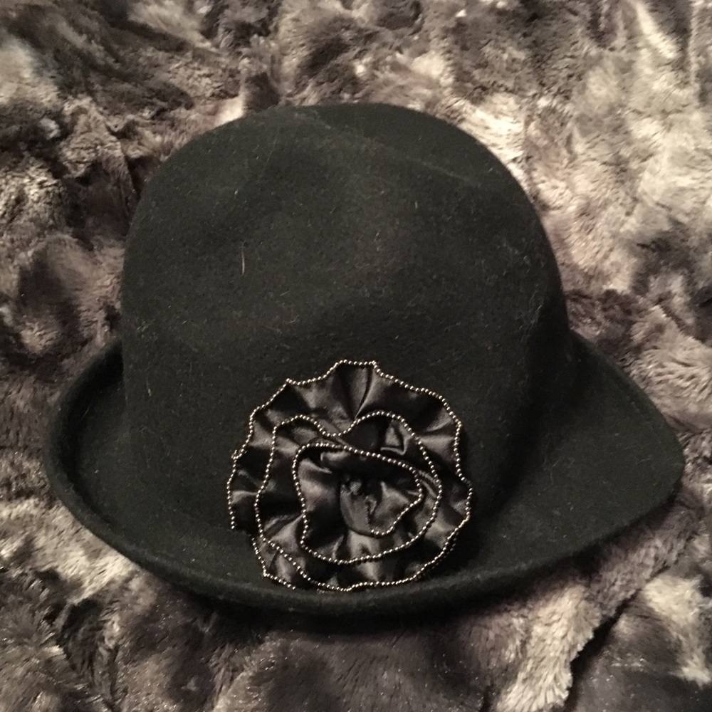 Black wool hat